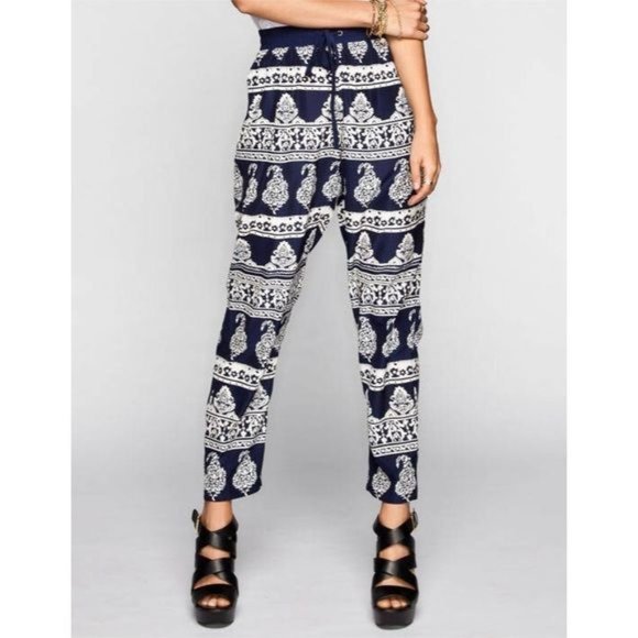 Blu Pepper Patterned Pants - Picture 2 of 5